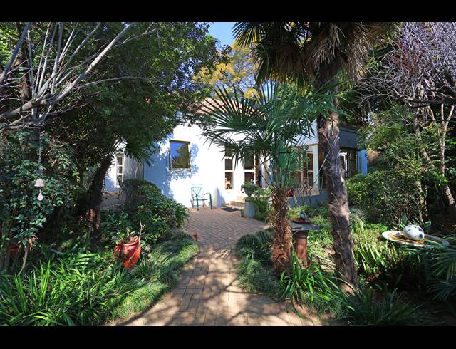 2 BEDROOM HOUSE FOR SALE IN OAKLANDS